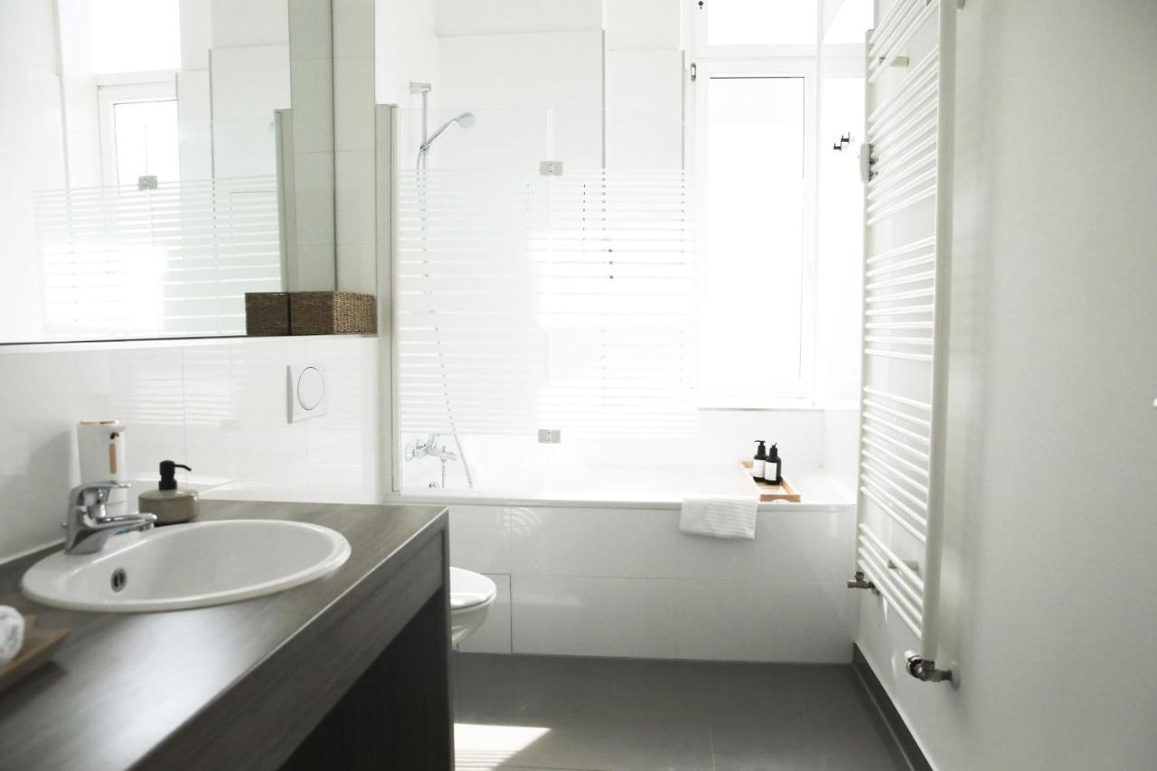 Palais Passy~Design Suite Mit Ausblick Im Zentrum Wiesbaden Exterior photo