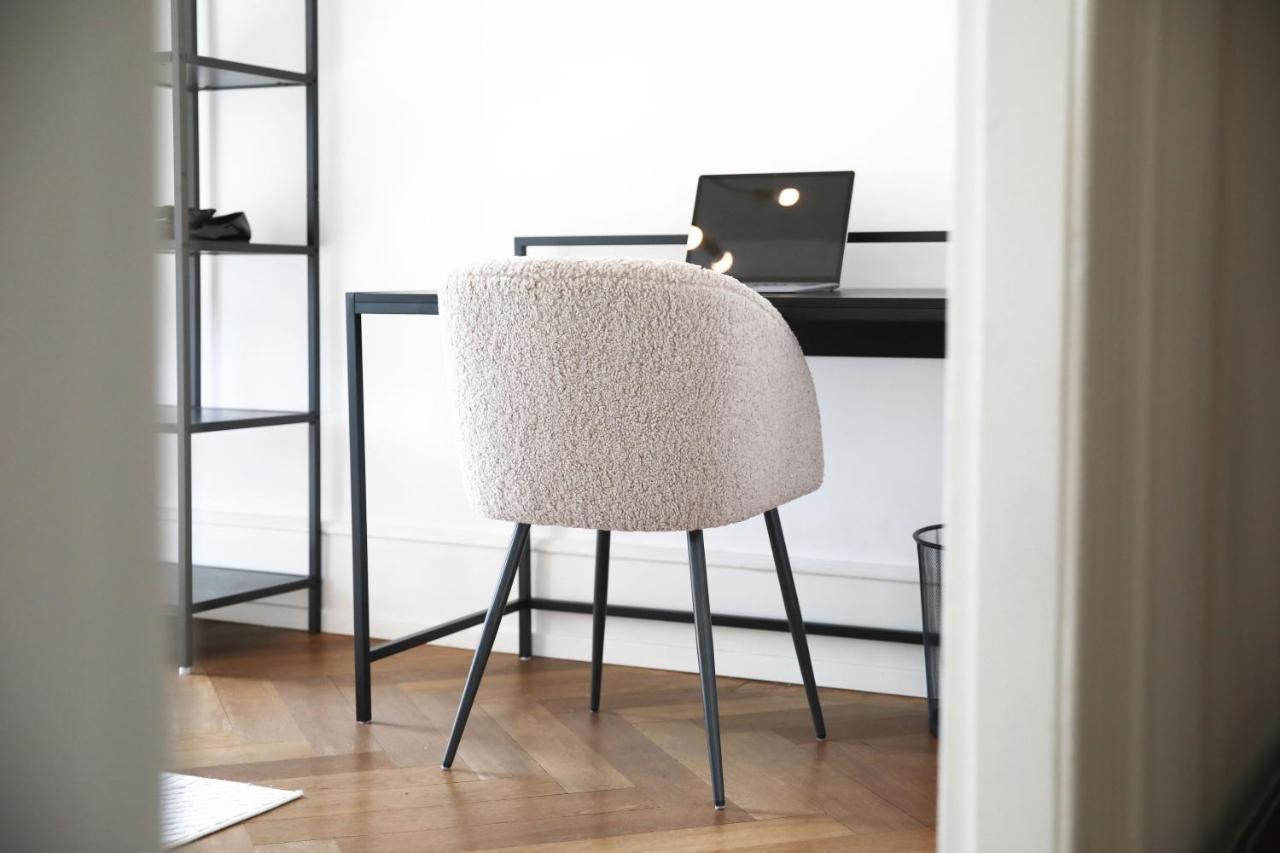 Palais Passy~Design Suite Mit Ausblick Im Zentrum Wiesbaden Exterior photo